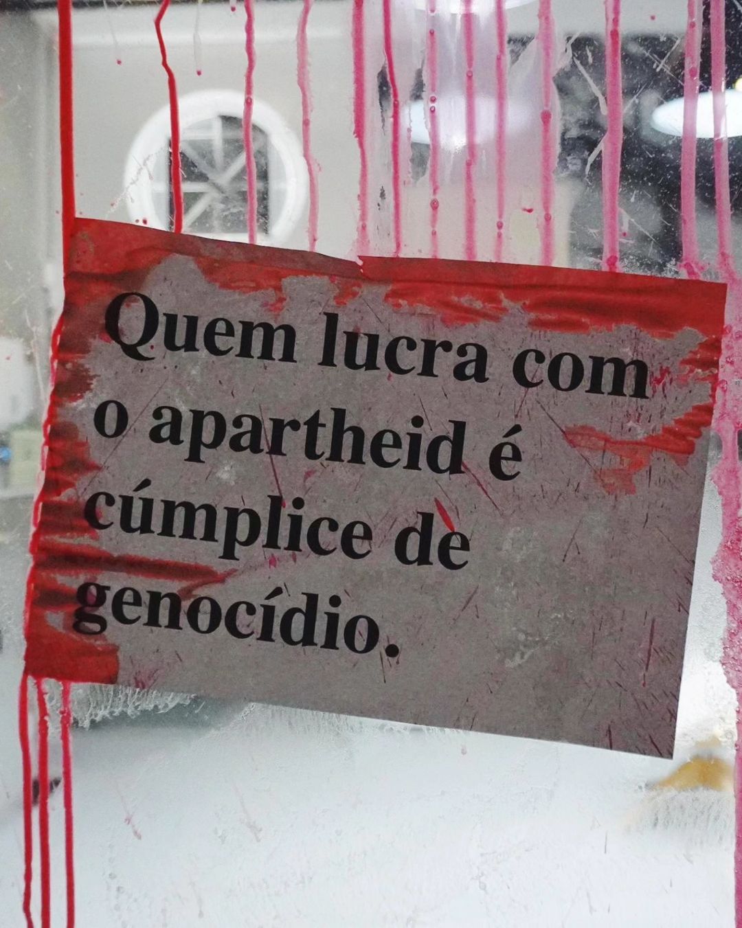 Quem lucra com o apartheid é cúmplice de genocídio.