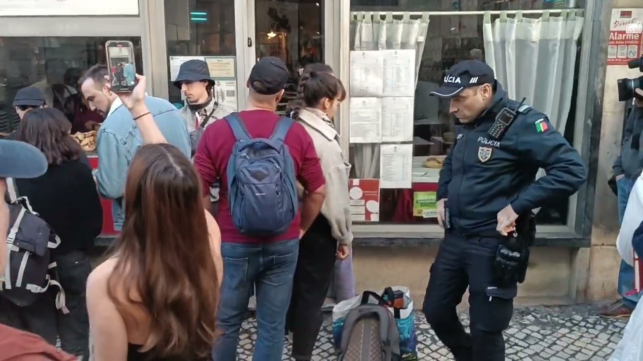 [Lisboa] Revista de 3 estudantes durante a Marcha da Visita de Estudo ao Min. Ambiente