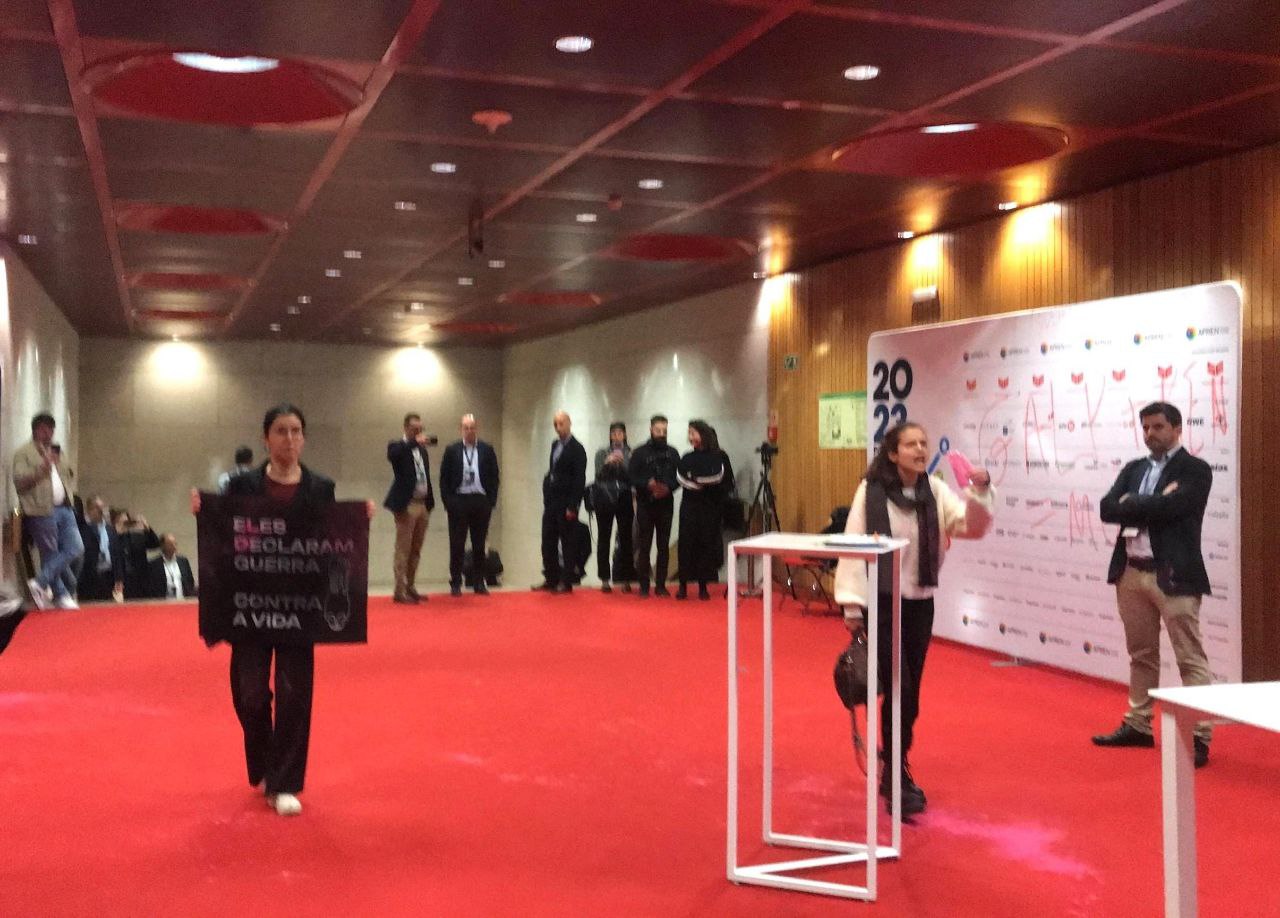 Climáximo perturba o começo de sessão sobre hidrogénio com CEOs da Galp e da EDP