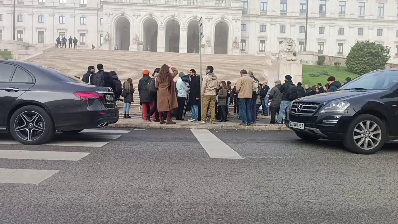 [Lisboa Live] Concentração Trabalhadores Global Media Ass. República #PTrevolutionTv