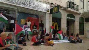 lisboa-assentada-protesto-pela-palestina-ptrevolutiontv-altpt-indymediapt-palestinalivre-2