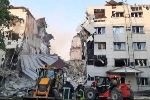 Los Medios de Occidente callan : 21 estudiantes muertos y un “objetivo militar” de las Fuerzas Armadas ucranianas